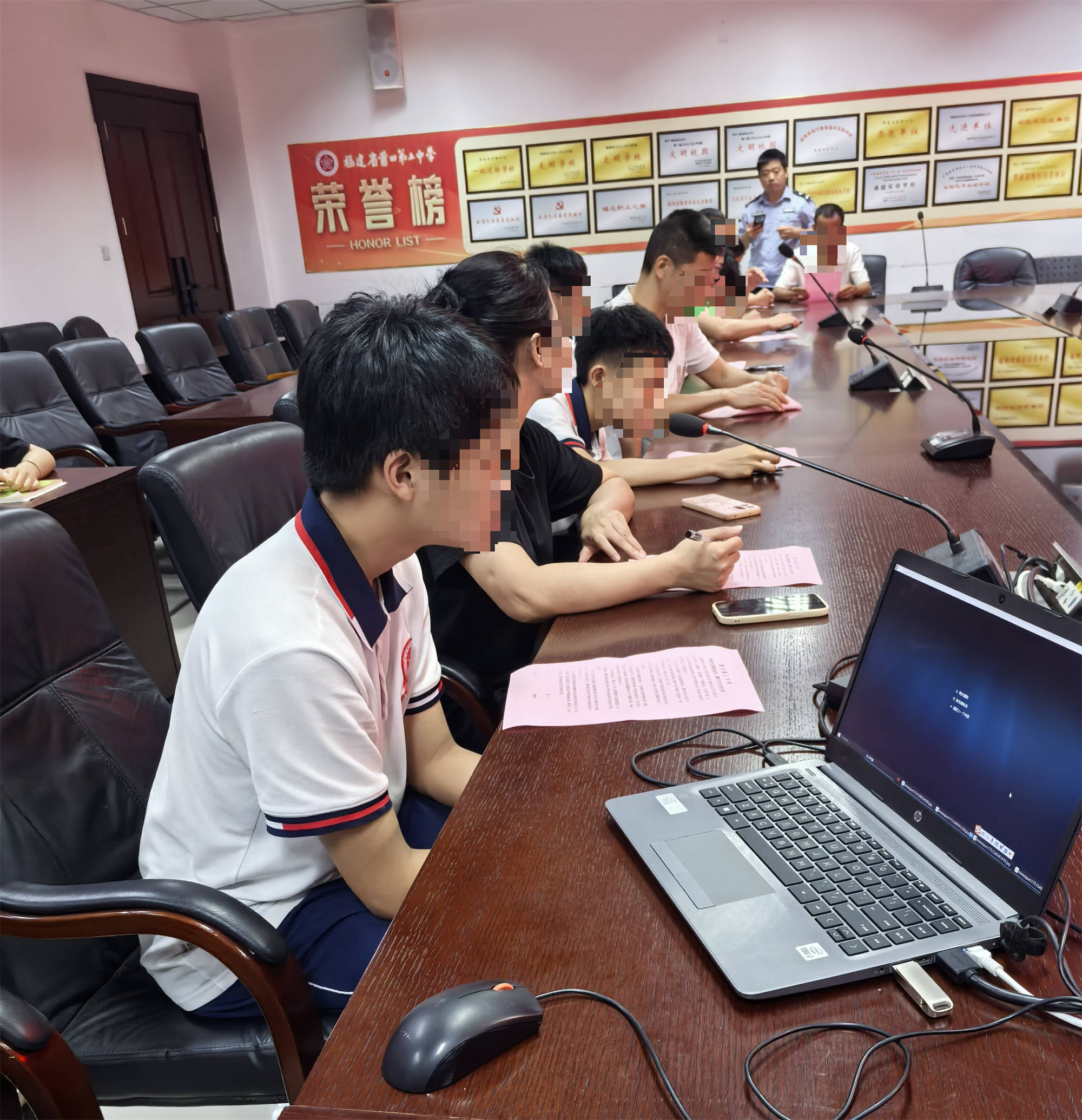 图3.jpg